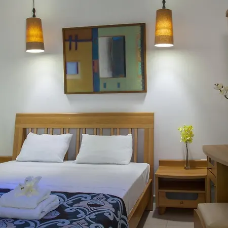 Villa Ayia Thekla Seafront Lavender *