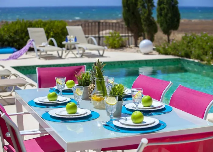 Villa Ayia Thekla Seafront Lavender *
